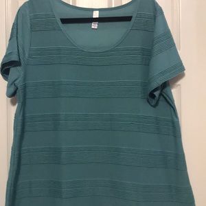 LuLaRoe classic tee